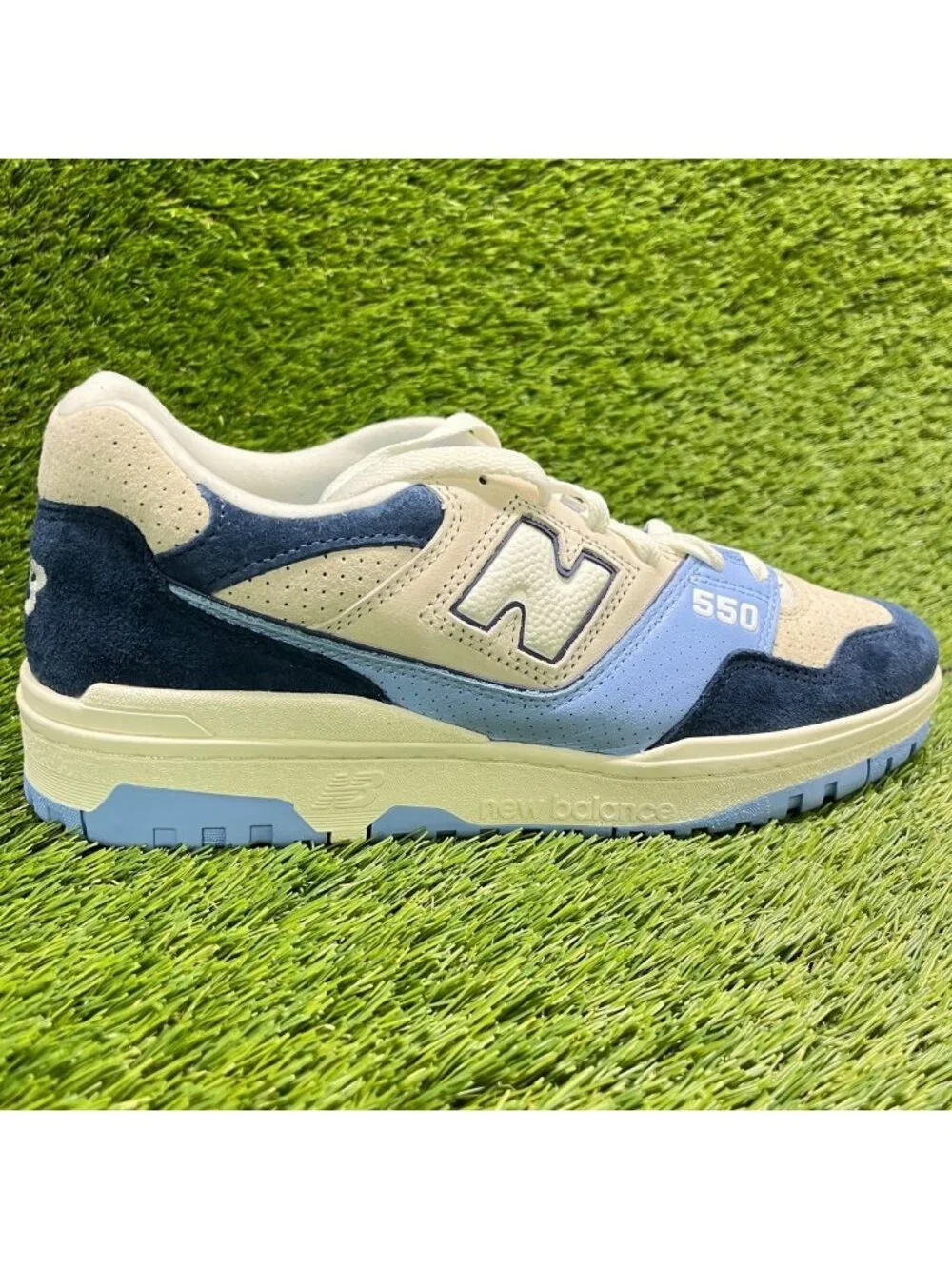 New Balance 550 Navy Electric Sky Gray Mens Size 10.5 Athletic Shoes Sneakers